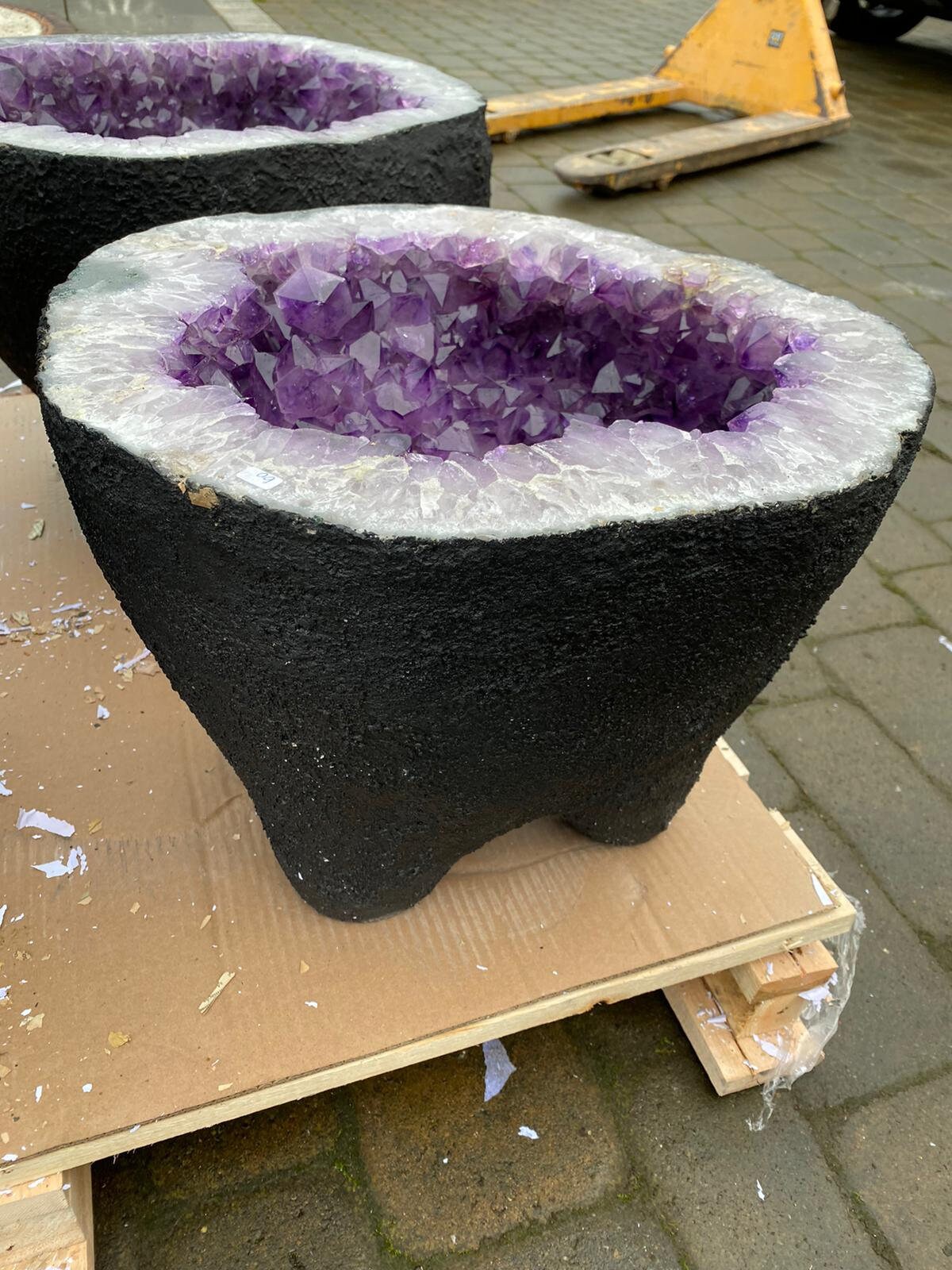 【アメジスト ジオード×テーブル】癒しと豪華なインテリア– 60kg - H36xW42cm 2